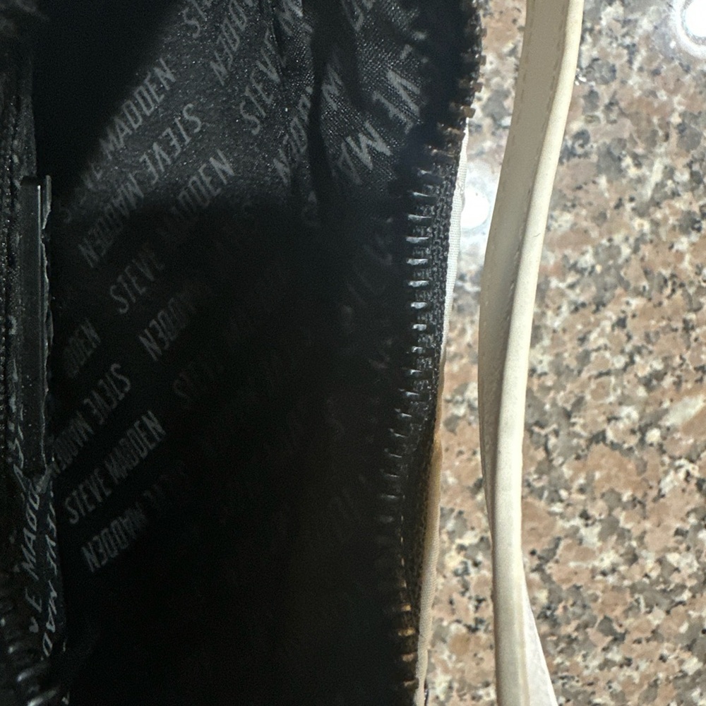 Steve Madden White Quilted Women's Bag - Picture 7 of 7